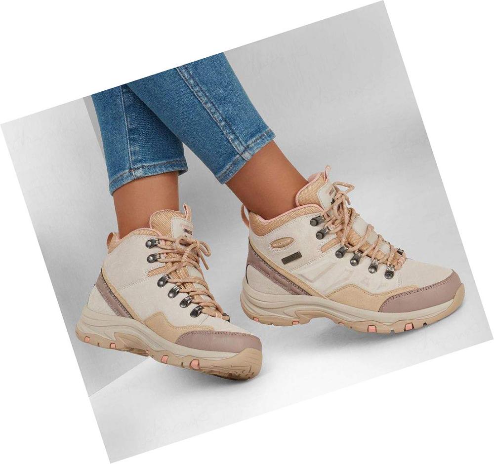 Botas Skechers Relaxed Fit: Trego - RM Mujer Beige | A1A1X_AR