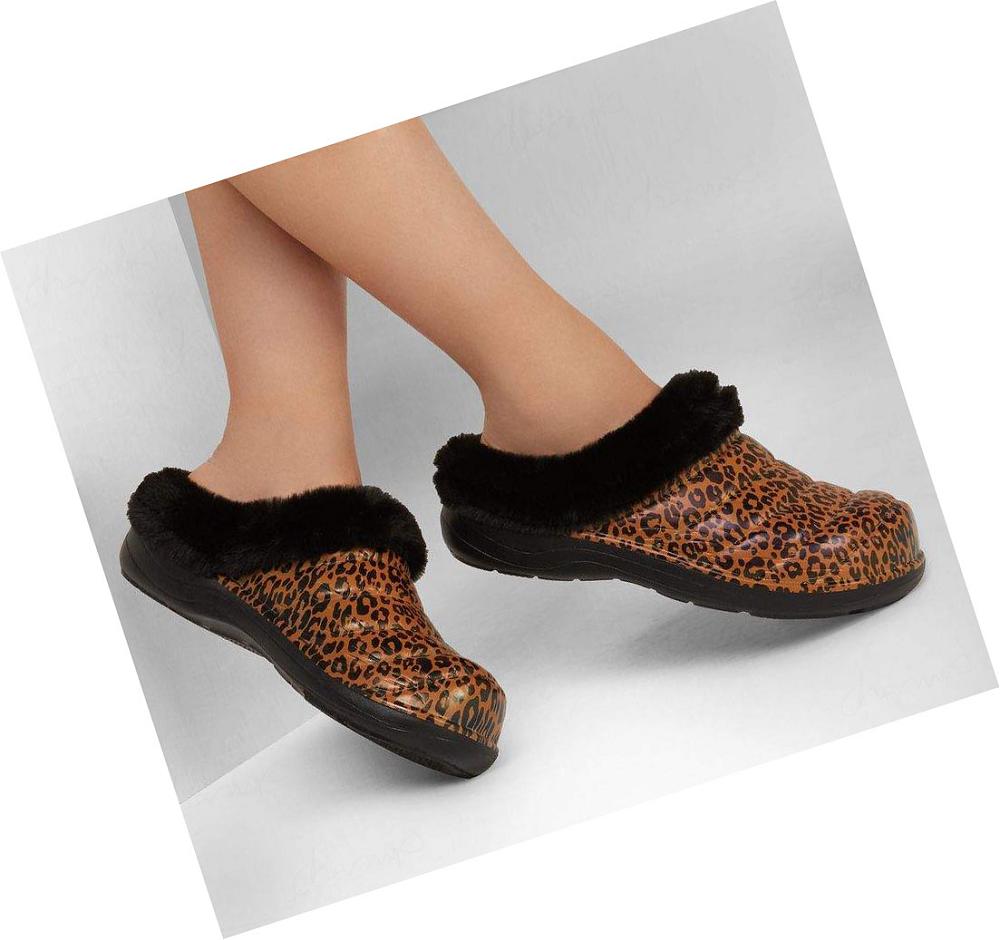 Pantuflas Skechers Foamies: Cozy Camper Forro - Snow Mujer Leopardo | 5892C_AR