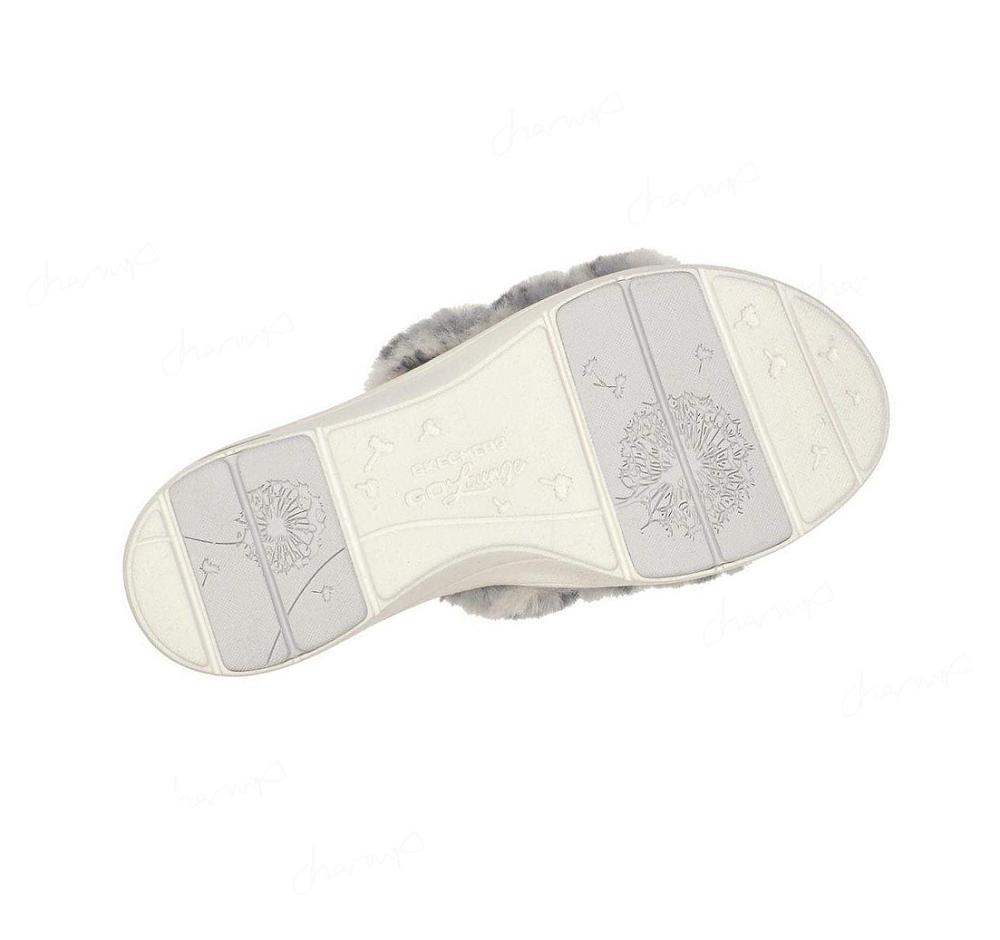 Pantuflas Skechers GO Lounge: Arch Fit Lounge - Furrreal Mujer Blancas | 5828W_AR