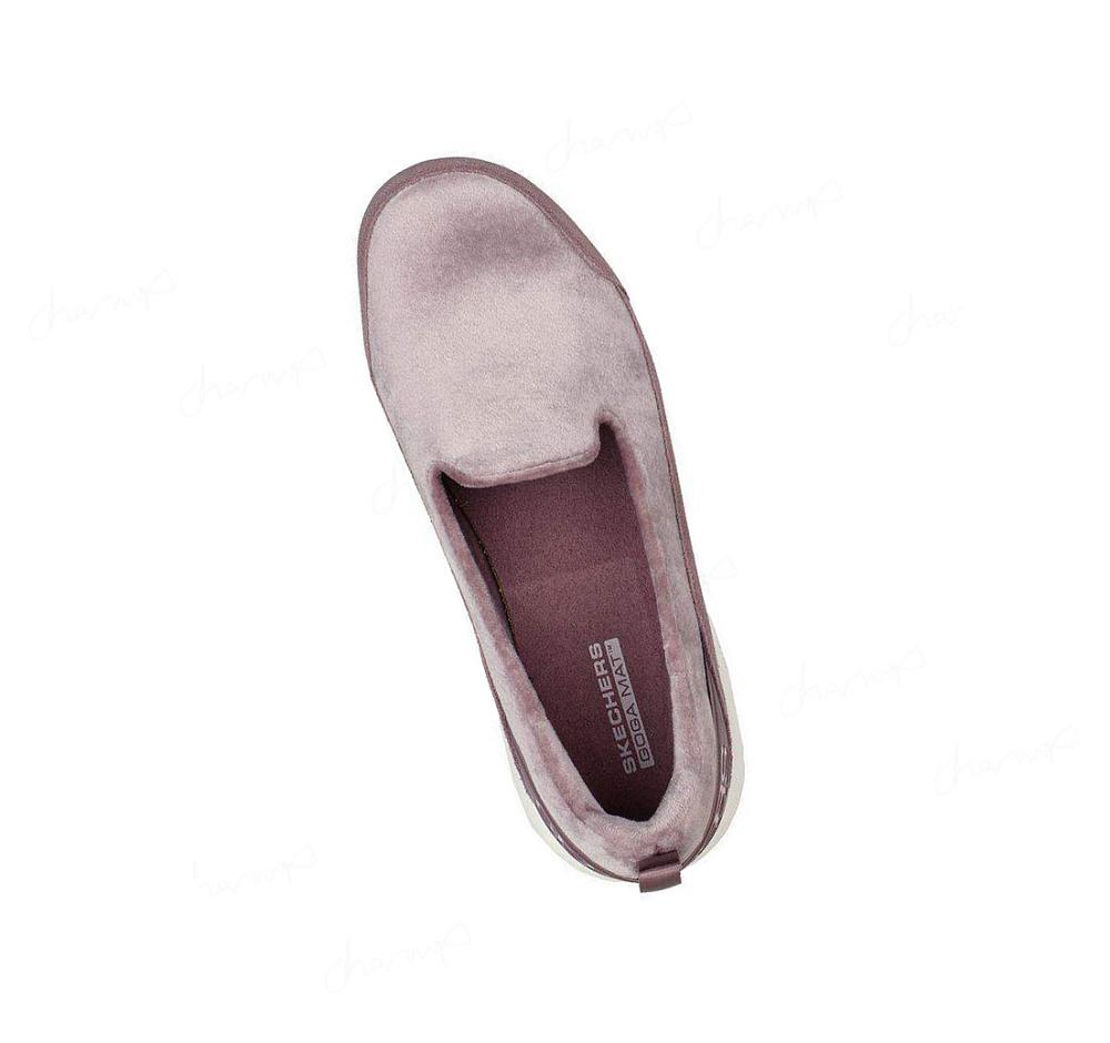 Pantuflas Skechers GO WALK Classic - Swanky Mujer Moradas | 59T8A_AR