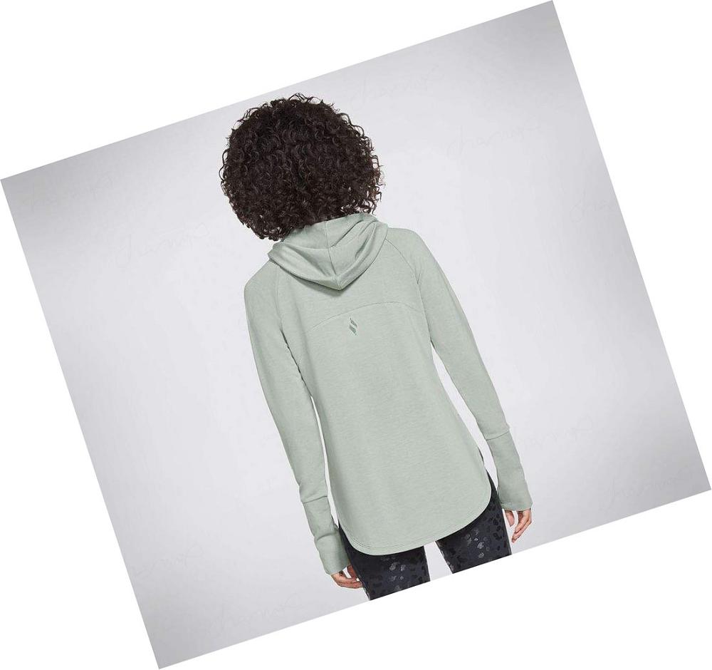 Sudadera Skechers GO LOUNGE Awakened Mujer Verde Oliva | A2690_AR