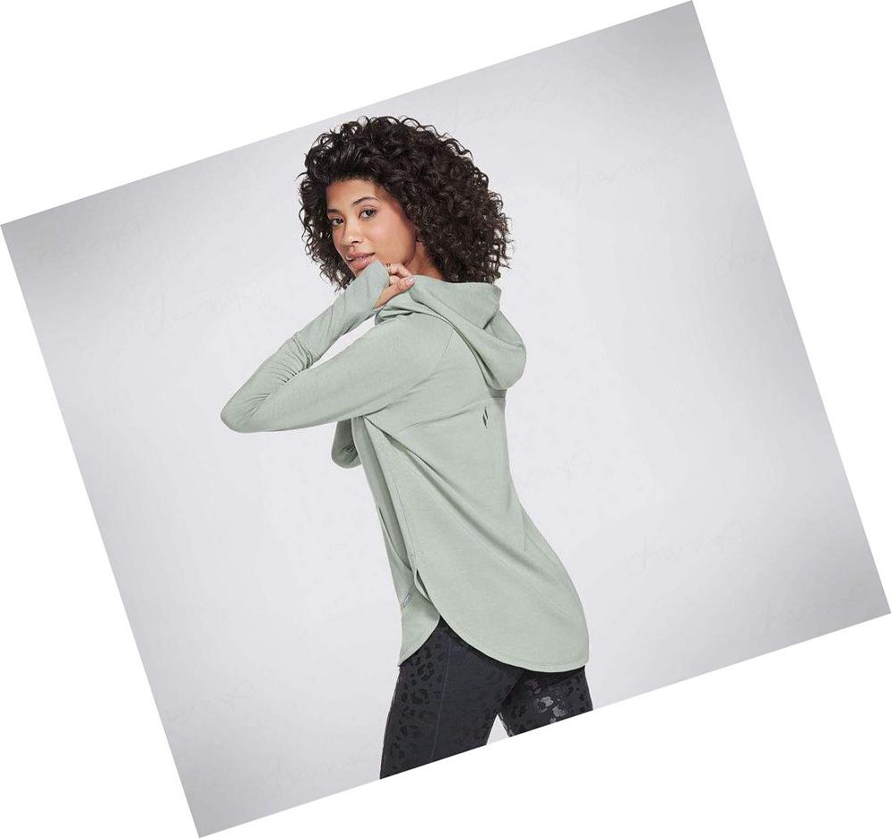 Sudadera Skechers GO LOUNGE Awakened Mujer Verde Oliva | A2690_AR