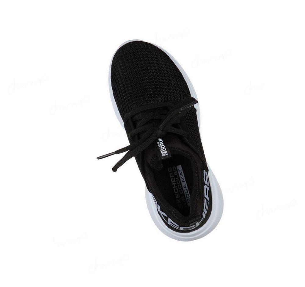 Zapatillas Skechers GOrun Fast - Valor Niño Negras Blancas | ITT0K_AR