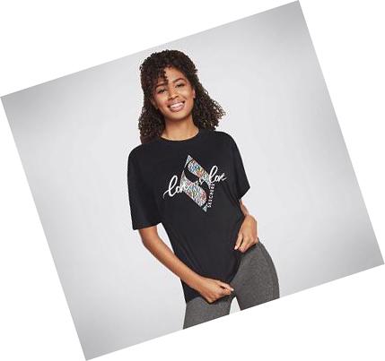 Camiseta Skechers x JGoldcrown: Love is Love Mujer Negras | AAT2A_AR